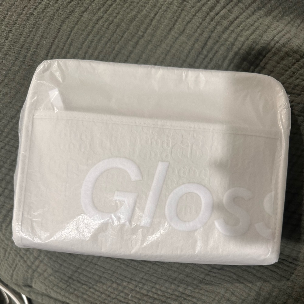 Glossier Snow Pouch